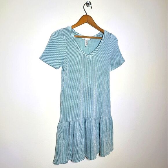 Caution To The Wind Striped Short Sleeve Ruffle Dress (Mint/White) - Picture 4 of 7